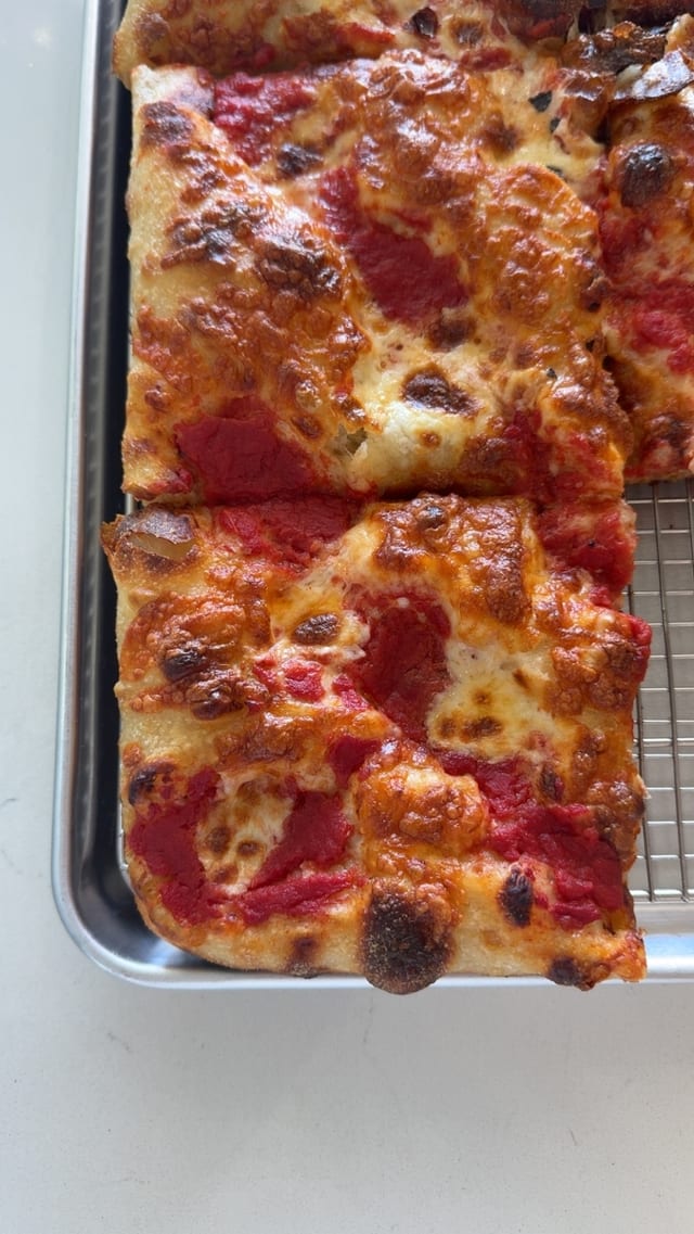 Cheese Focaccia Pizza.