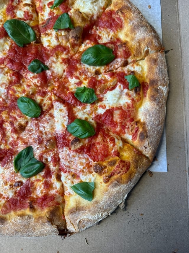 Large Round Margherita.